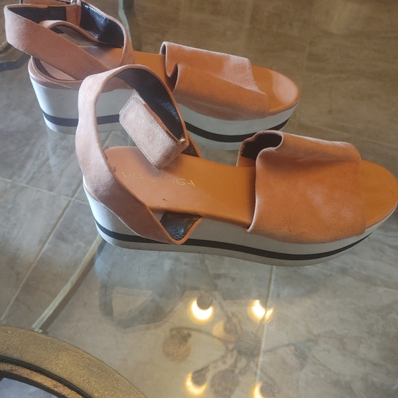 Sandals - Picture 2 of 5